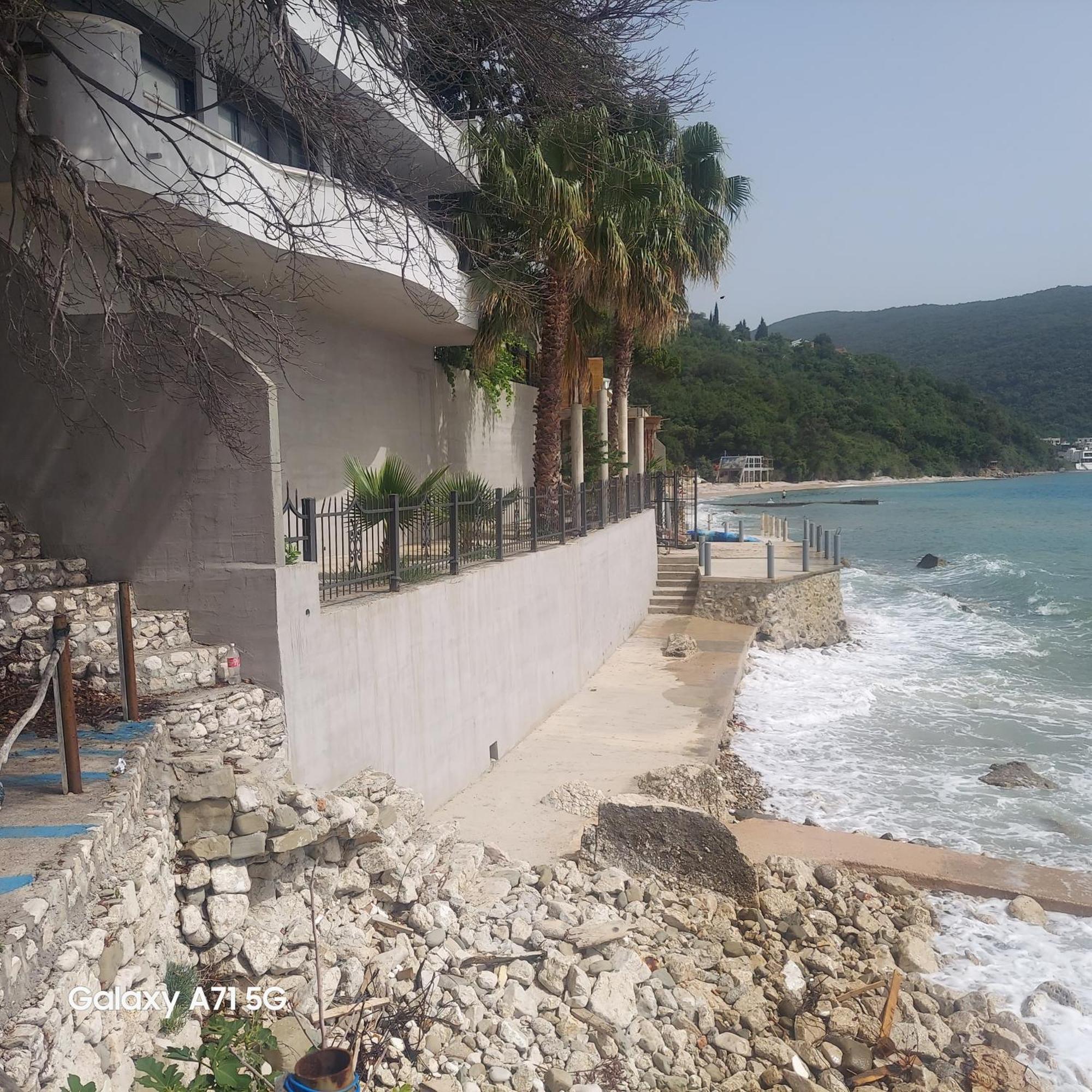 Appartamento Aloha Front Vacation Ulcinj